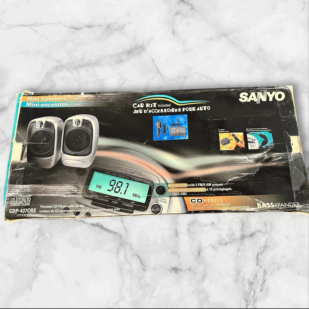VNTG Sanyo Car Kit Cd Player‎ CDP-437CRS WOTH MINI SPEAKERS Bassxpander - Picture 2 of 8